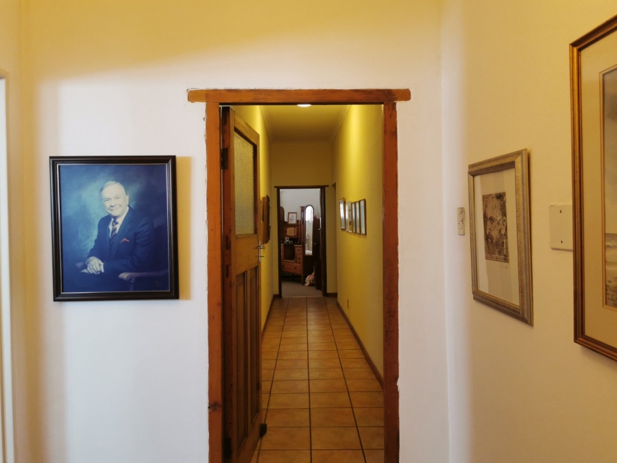 5 Bedroom Property for Sale in Piketberg Western Cape